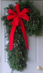 Wreath Candy Cane hook to right